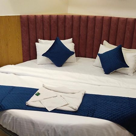 Hotel Campus Ahmedabad Eksteriør billede