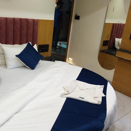 Hotel Campus Ahmedabad Eksteriør billede