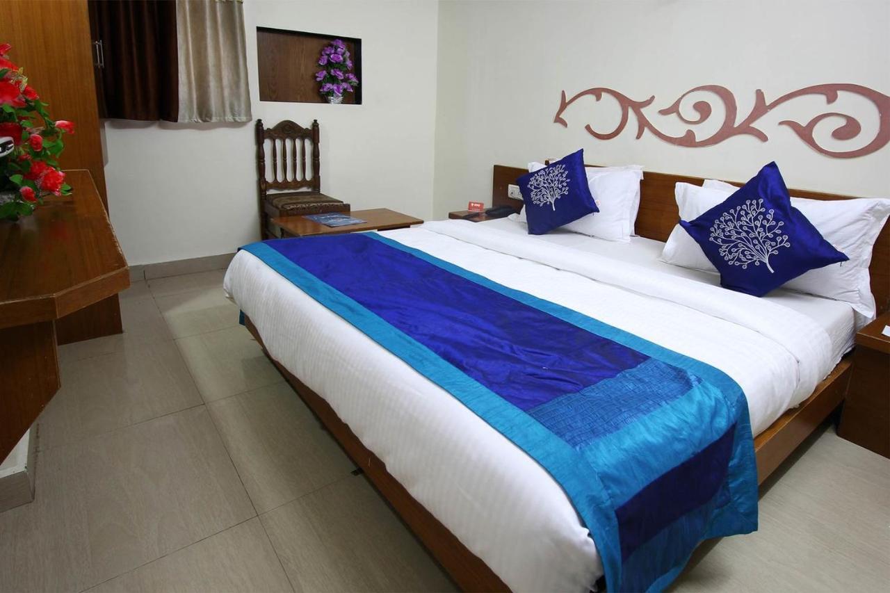 Hotel Campus Ahmedabad Eksteriør billede